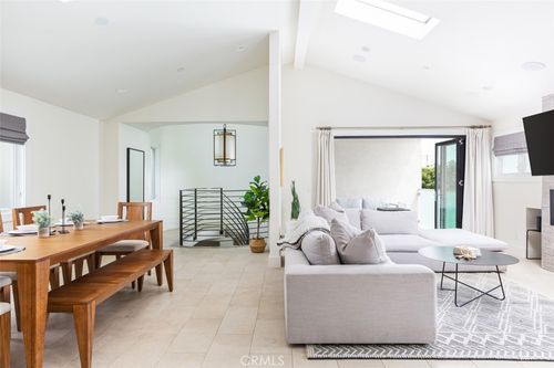 415 Marguerite Ave, Corona del Mar, CA, 92625-2353 | Card Image