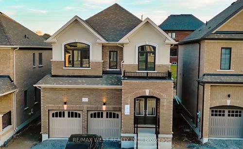 7 Stennett Dr, Keswick, ON, L4P1J4 | Card Image