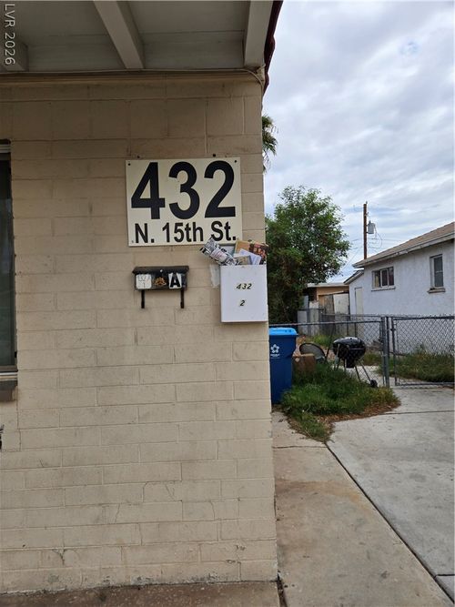 b-432 15th St, Las Vegas, NV, 89101-7901 | Card Image