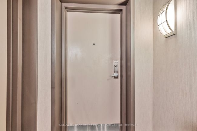 2002 - 99 Harbour Sq, Condo with 2 bedrooms, 2 bathrooms and 1 parking in Toronto ON | Image 46