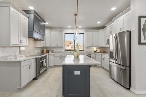 220 Grand Canyon Dr, White Rock, NM, 87547-3654 | Card Image