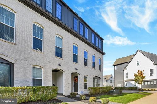 3143 Grove Ct, MECHANICSBURG, PA, 17055-8726 | Card Image