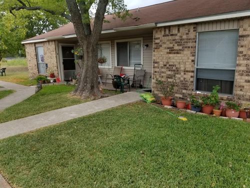 400 W Mesquite St, Granger, TX, 76530 | Card Image