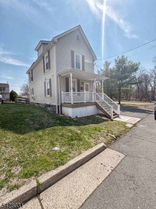 52 Huff Ave, Manville, NJ, 08835-2214 | Card Image
