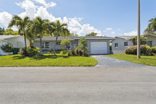 6708 Nw 57th Dr, Tamarac, FL, 33321-5717 | Card Image