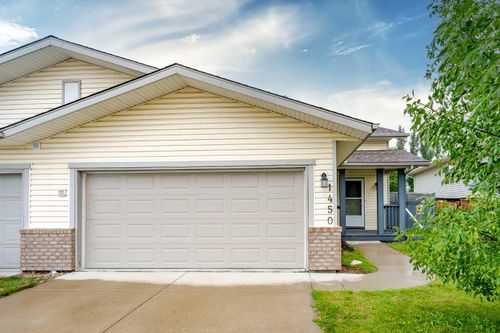 1450 Smith Avenue, Crossfield, AB, T0M0S0 | Card Image