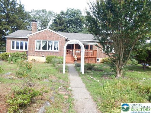 3317 Allen St, Palmer Twp, PA, 18045-5601 | Card Image