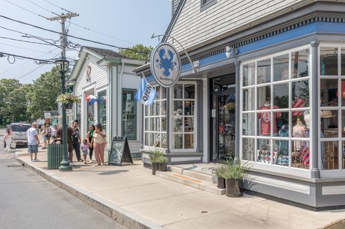 53 Circuit Ave, Oak Bluffs, MA, 02557-6793 | Card Image
