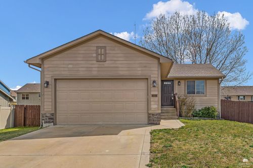 1013 Dagen Ln, Junction City, KS, 66441-2091 | Card Image