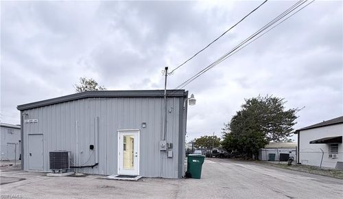 6344 Janes Ln, NAPLES, FL, 34109-6228 | Card Image