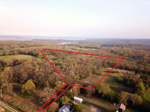 0004 3rd Rd, Stockton, MO, 65785 | Card Image