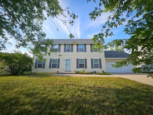 588 E Randy Rd, Oak Creek, WI, 53154-7090 | Card Image