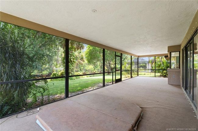 1339 Se Coral Reef St, House other with 3 bedrooms, 2 bathrooms and 2 parking in Port Saint Lucie FL | Image 36
