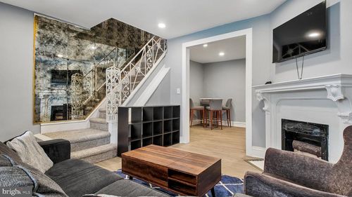 5825 Norfolk St, PHILADELPHIA, PA, 19143-2402 | Card Image
