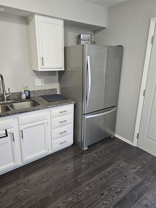 46-238 Holiday Cir, West Des Moines, IA, 50265-8206 | Card Image