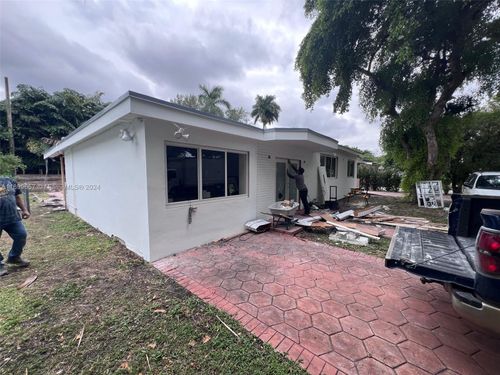 510 Ne 155th Ter, Miami, FL, 33162 | Card Image