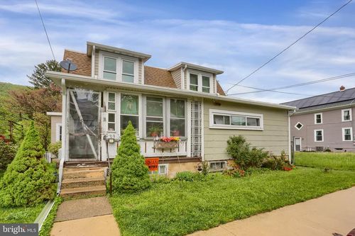 209 North St, LYKENS, PA, 17048-1149 | Card Image