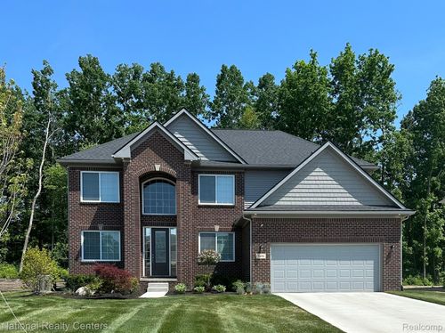 53184 Woodland Dr, New Baltimore, MI, 48047 | Card Image