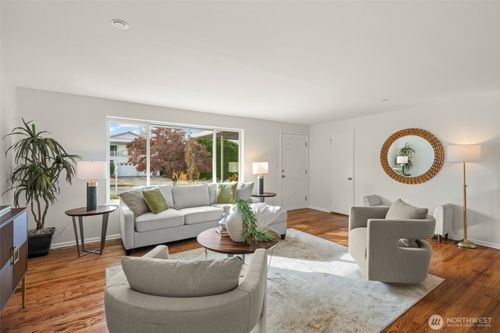 a-9728 57th Ave S, Seattle, WA, 98118-5804 | Card Image