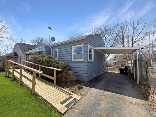 1034 Meida Street, Flint, MI, 48532 | Card Image