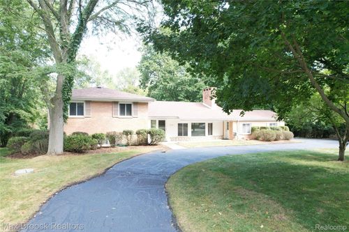 30320 Pondsview Dr, Franklin, MI, 48025-1594 | Card Image