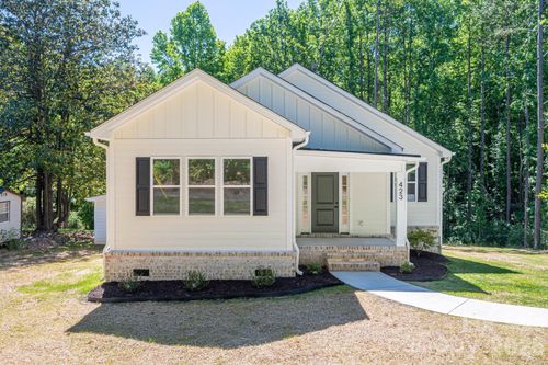423 S Pinchback Ave, Bessemer City, NC, 28016-2442 | Card Image