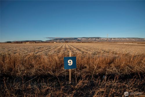 9 Green Canyon Ln, Ellensburg, WA, 98926-6113 | Card Image