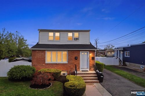 60 Westervelt Pl, Lodi, NJ, 07644-1006 | Card Image