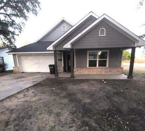 207 E Mccoulskey St, Terrell, TX, 75160-1835 | Card Image