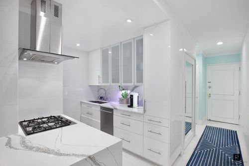 12m-106 Central Park S, New York, NY, 10019 | Card Image