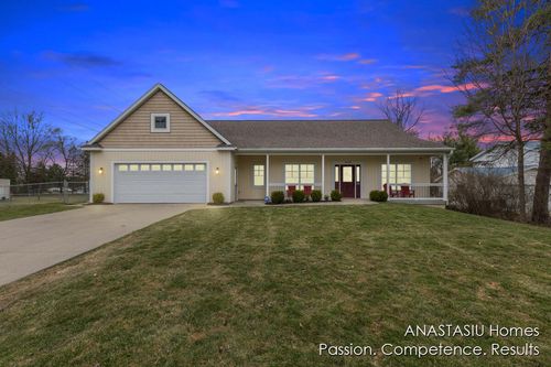 203 E Cross St, Clarksville, MI, 48815-9701 | Card Image