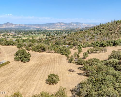 lot-8-3571 S Stage Rd, Medford, OR, 97501-4168 | Card Image