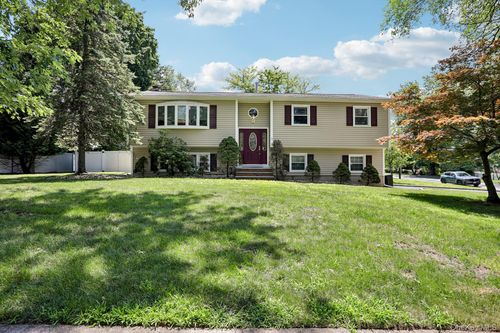 11 Harness Rd, New City, NY, 10956-6037 | Card Image