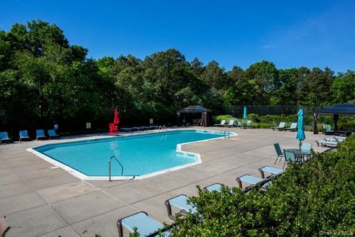 904-1000 Saddle Rock Rd, Holbrook, NY, 11741-4817 | Card Image