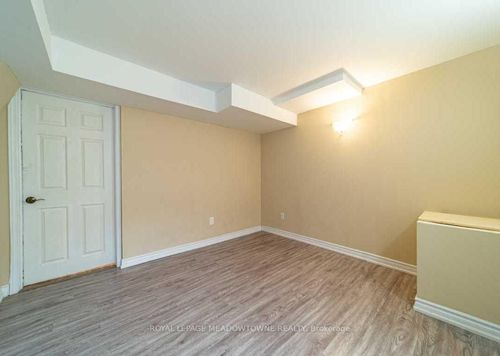 1036 Yates Dr, Milton, ON, L9T6A7 | Card Image
