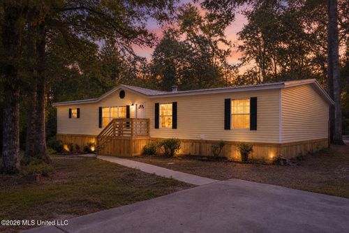 54 Jefferson Rd, Wiggins, MS, 39577-9004 | Card Image