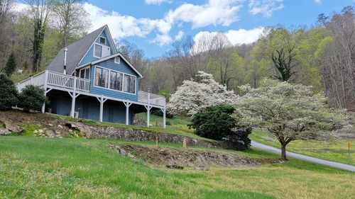 735 Fontana Heights, Fontana Dam, NC, 28733 | Card Image
