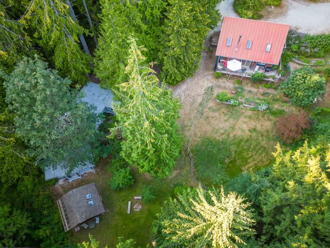 981 Conrad Road, House other with 2 bedrooms, 3 bathrooms and 5 parking in Roberts Creek BC | Image 34