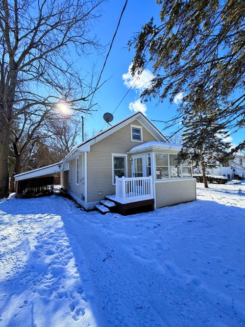 3139 Mott St, Jackson, MI, 49203-2234 | Card Image