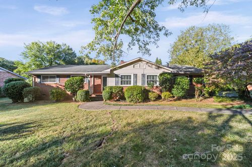 7526 Candis Dr, Charlotte, NC, 28212-7116 | Card Image