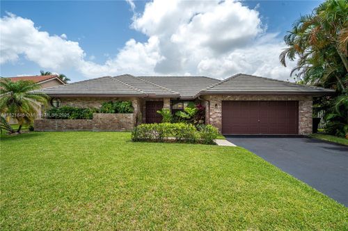 851 Altavista Ter, Davie, FL, 33325-1203 | Card Image