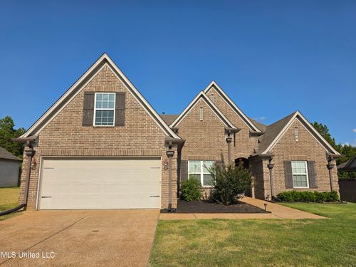 3332 Magnolia Bloom Dr, Hernando, MS, 38632-2462 | Card Image