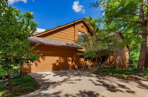 7052 Oak Brook Drive, Urbandale, IA, 50322 | Card Image