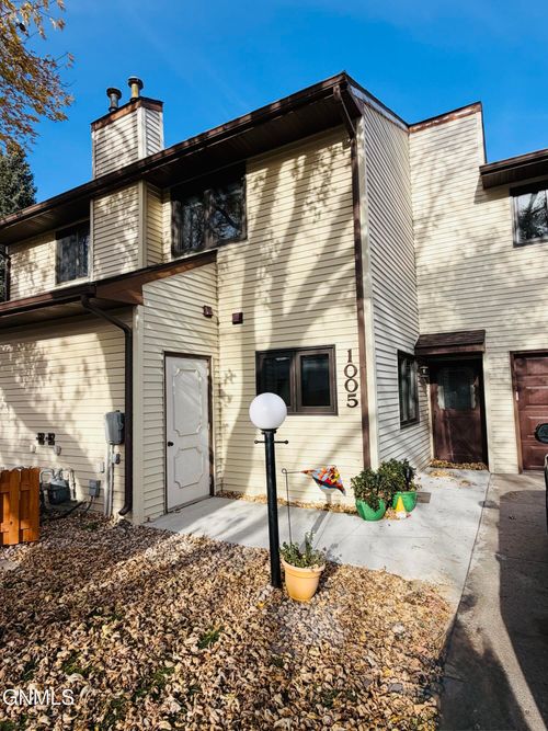 1005 2nd Ave Sw, Jamestown, ND, 58401-5470 | Card Image