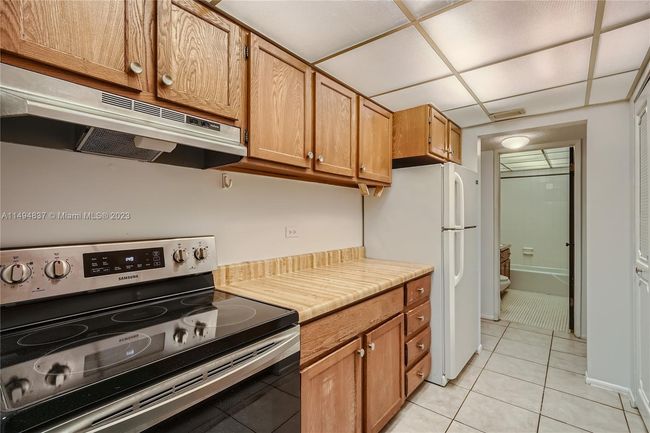 APT-2L - 3760 Inverrary Dr, Condo with 2 bedrooms, 2 bathrooms and null parking in LAUDERHILL FL | Image 8