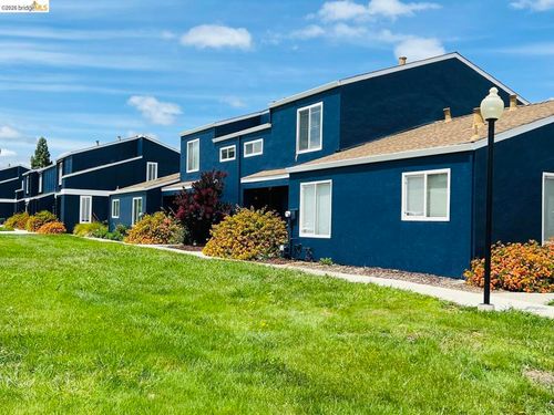 42 El Capitan Ln, Antioch, CA, 94509-5641 | Card Image