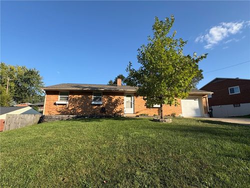 614 Maple Hill Dr, West Carrollton, OH, 45449-1602 | Card Image