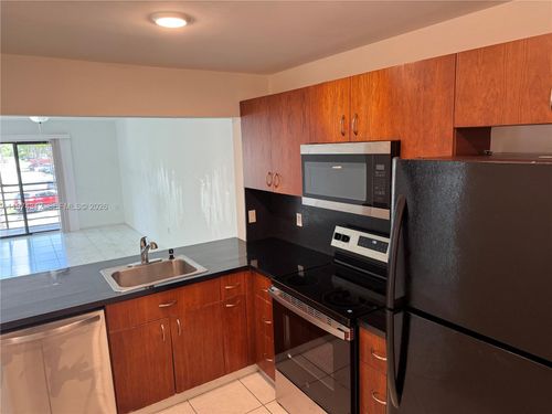 203-19-20825 Ne 8th Ct, Miami, FL, 33179-1953 | Card Image