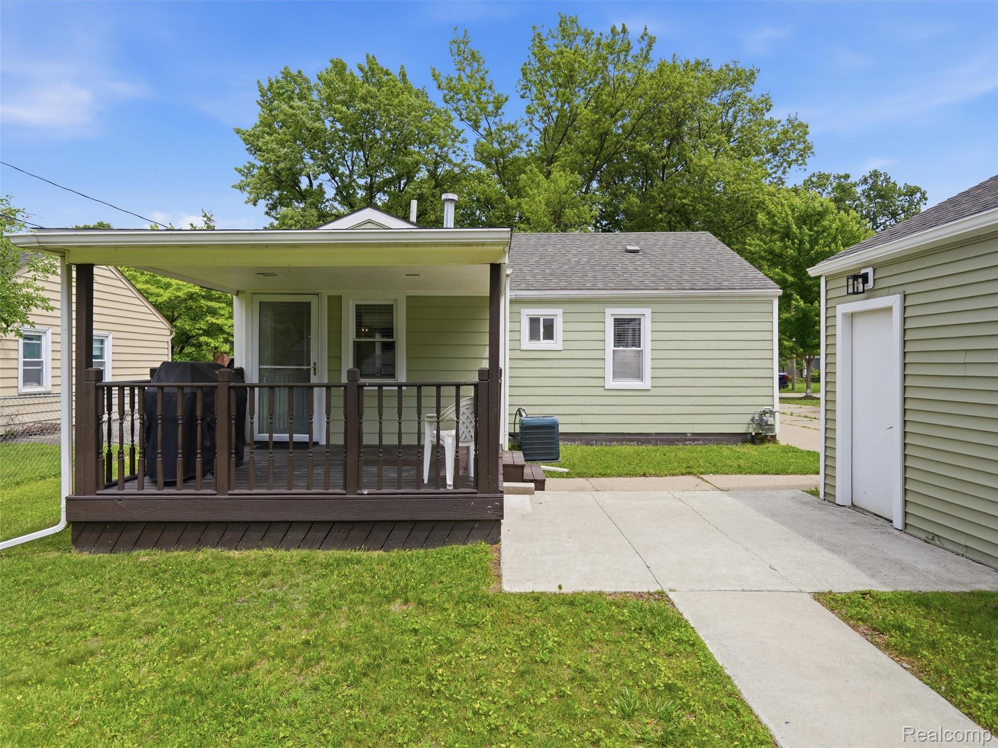 Residential Lease in Royal Oak 3