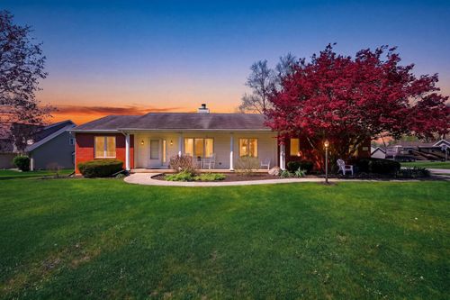 613 E Nokomis Dr, Syracuse, IN, 46567-2132 | Card Image